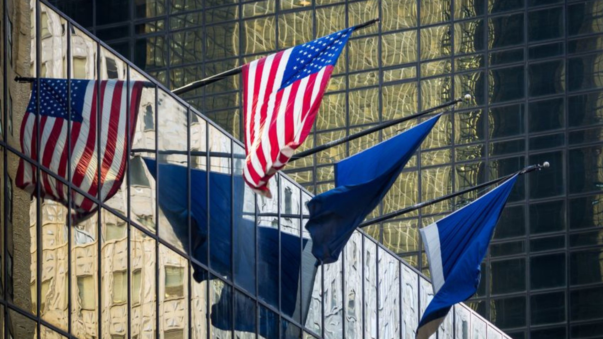Bild von einer USA-Flagge an einem US-Konsulat